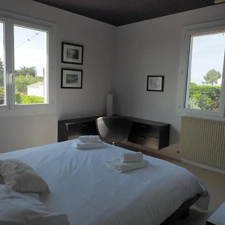 Renovated By The Ocean Barbâtre